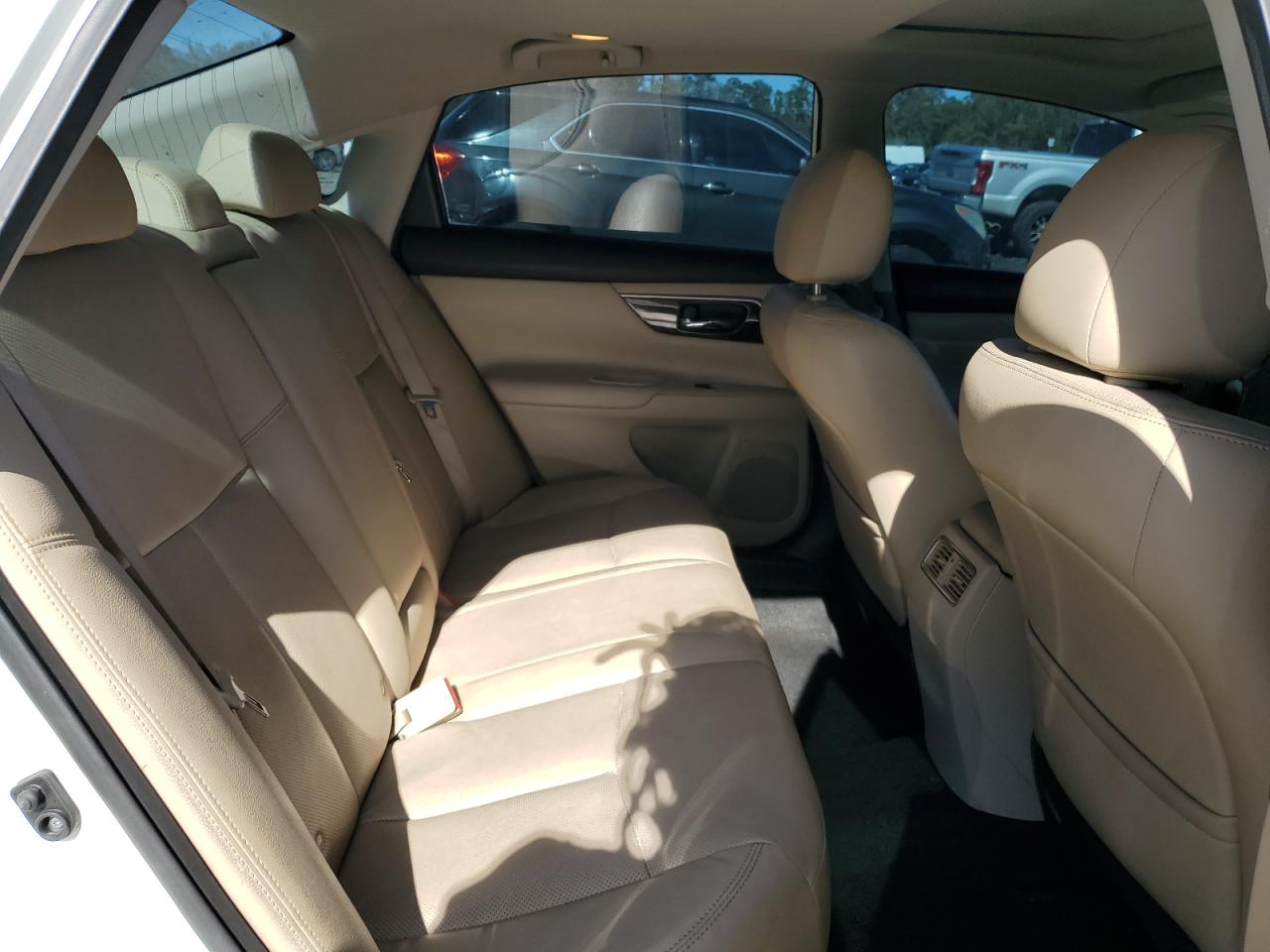 2015 Nissan Altima - Image 10