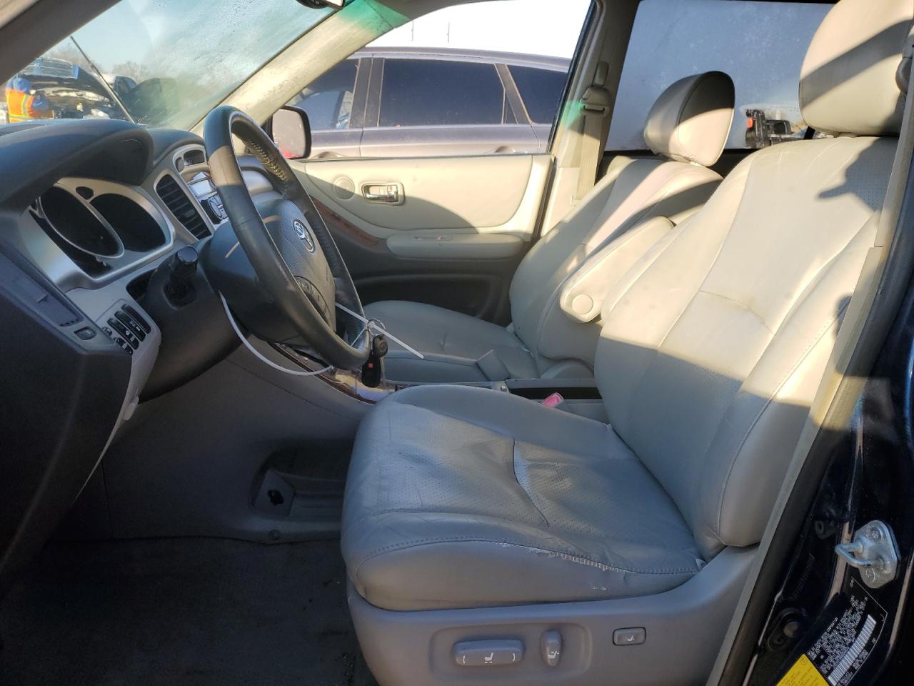 2004 Toyota Highlander - Image 7