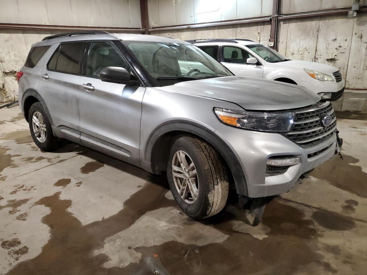 2023 Ford Explorer - Image 4