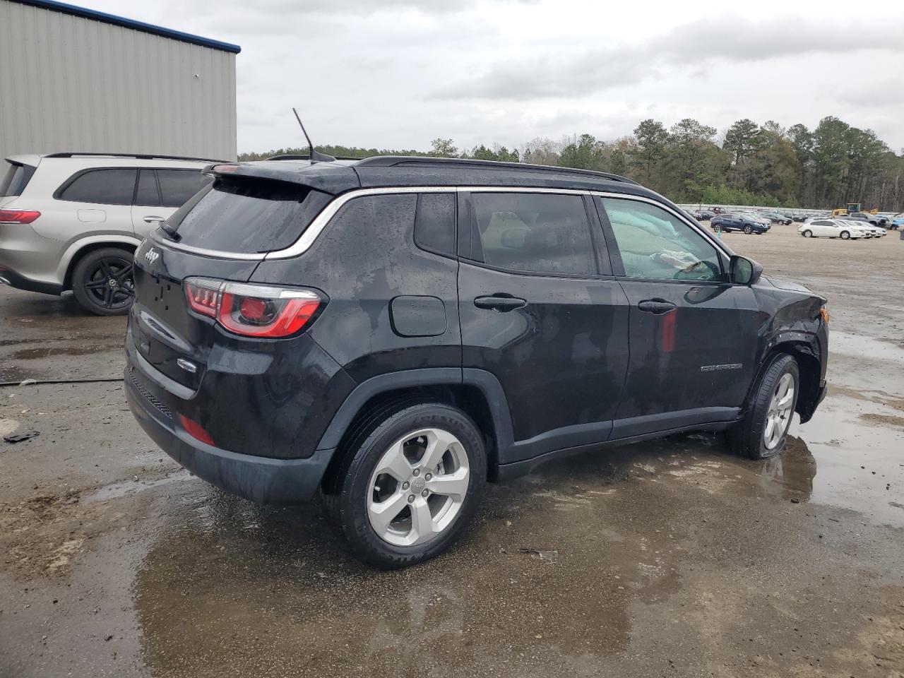 2019 Jeep Compass - Image 3