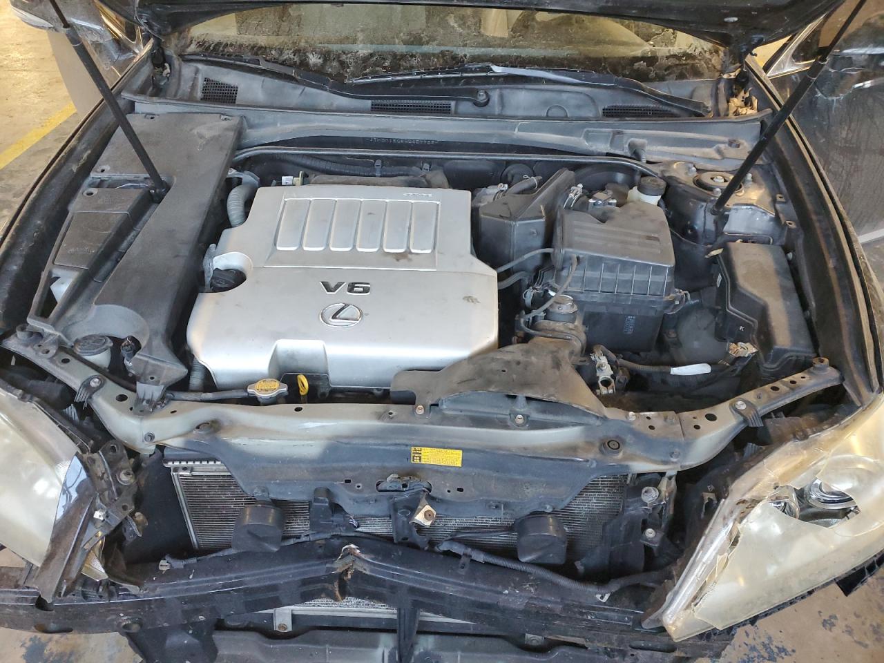 2011 Lexus ES - Image 11