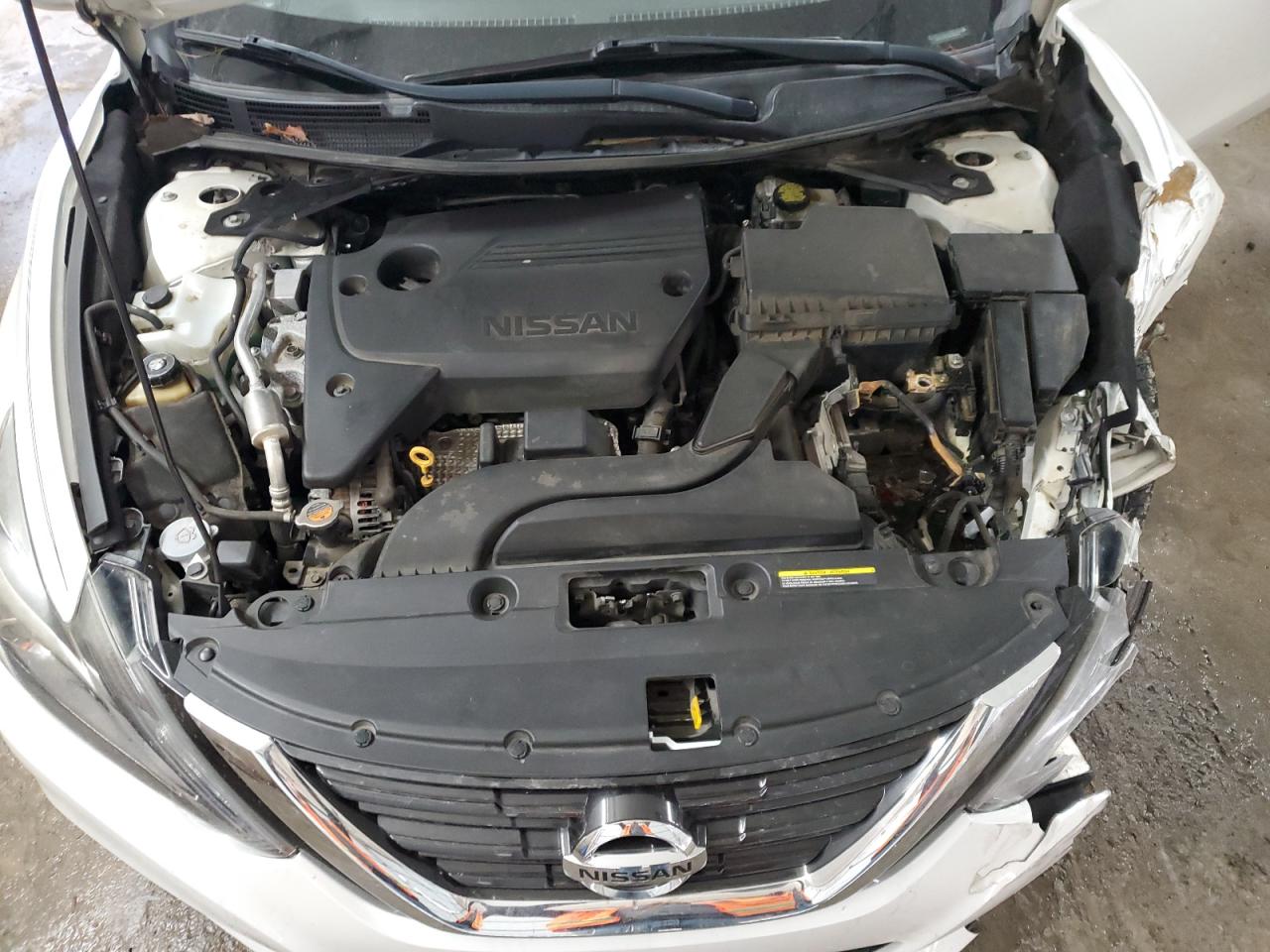 2017 Nissan Altima - Image 11