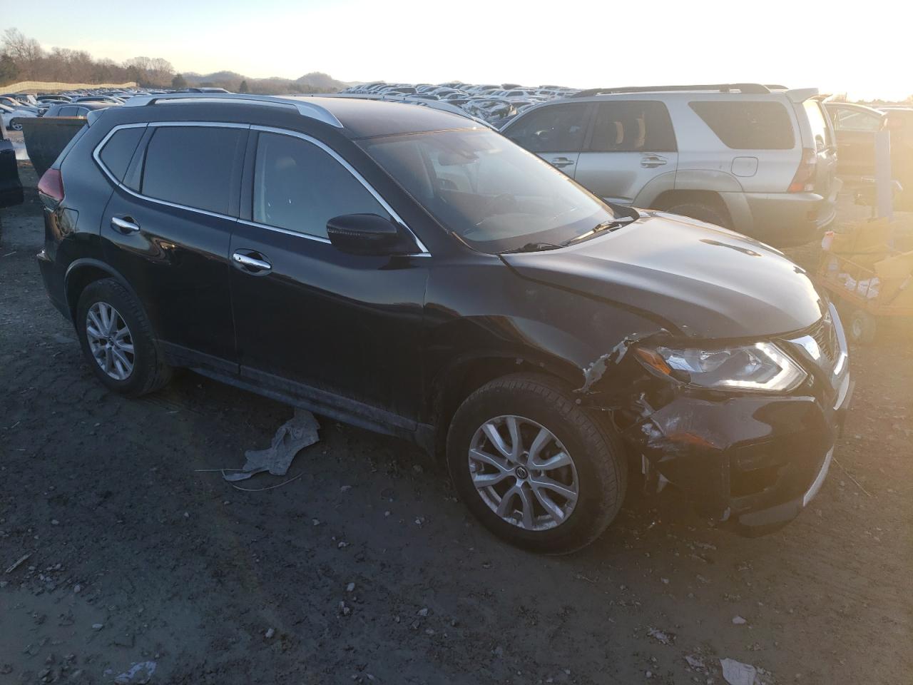 2019 Nissan Rogue - Image 4