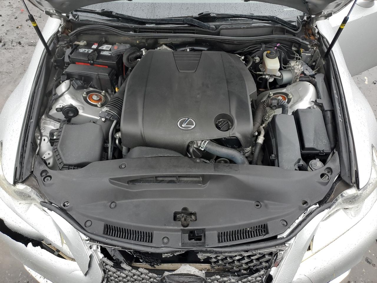 2015 Lexus IS - Image 13
