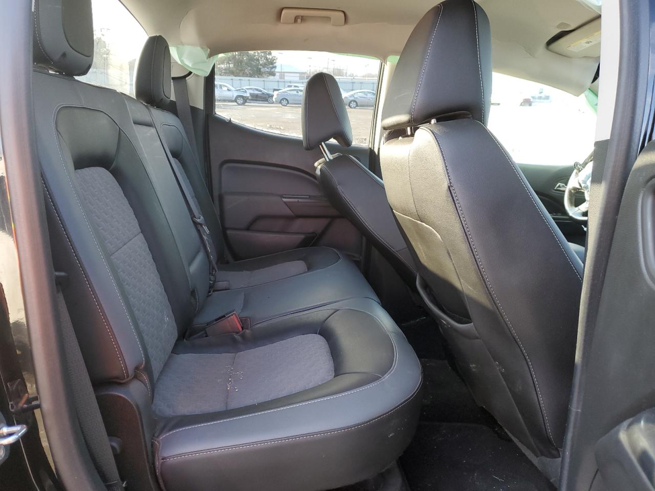 2015 Chevrolet Colorado - Image 10