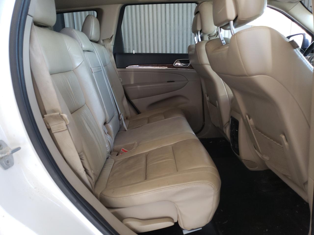2013 Jeep Grand Cherokee - Image 11