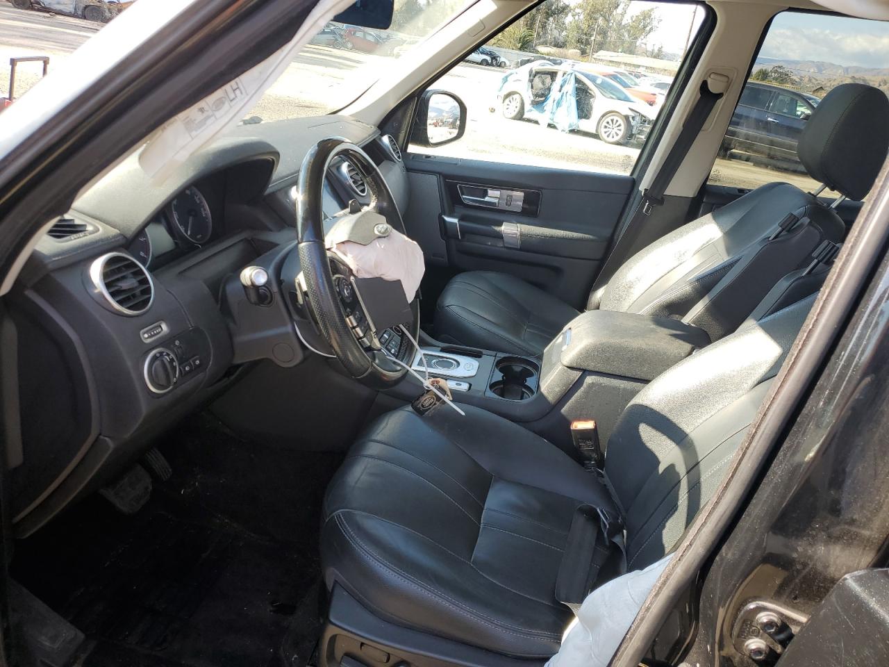 2016 Land Rover LR4 - Image 7