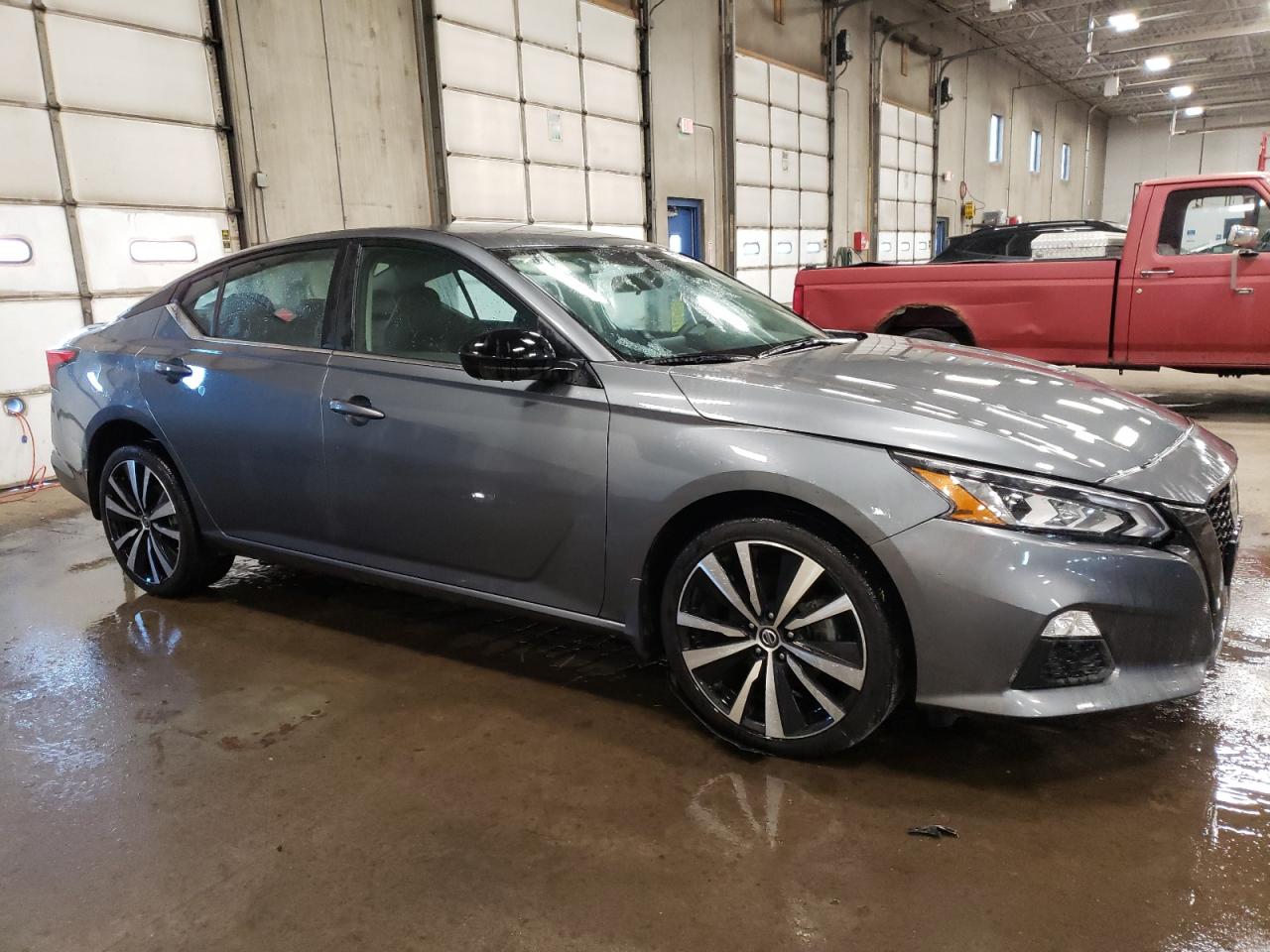 2020 Nissan Altima - Image 4