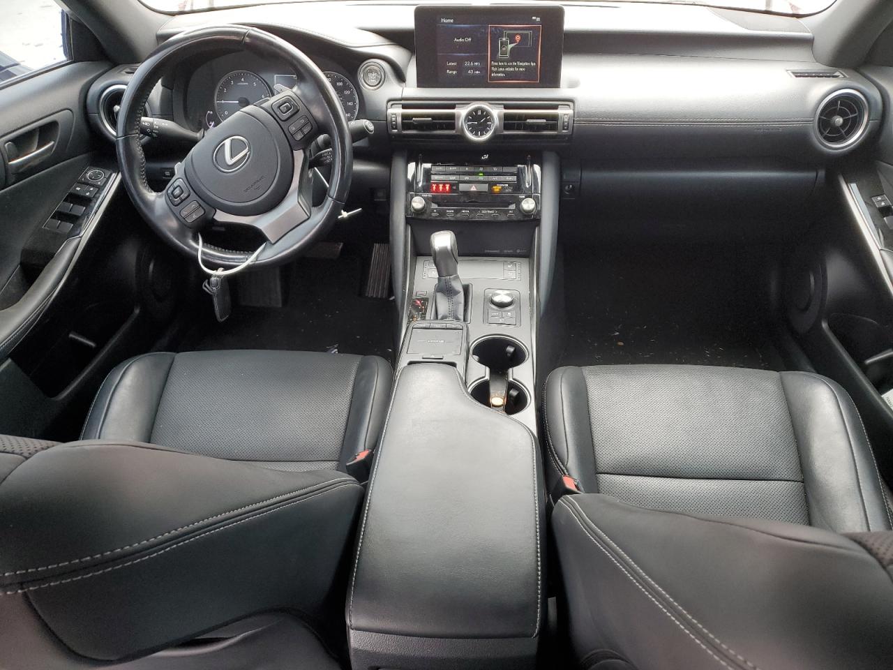 2021 Lexus IS - Image 8