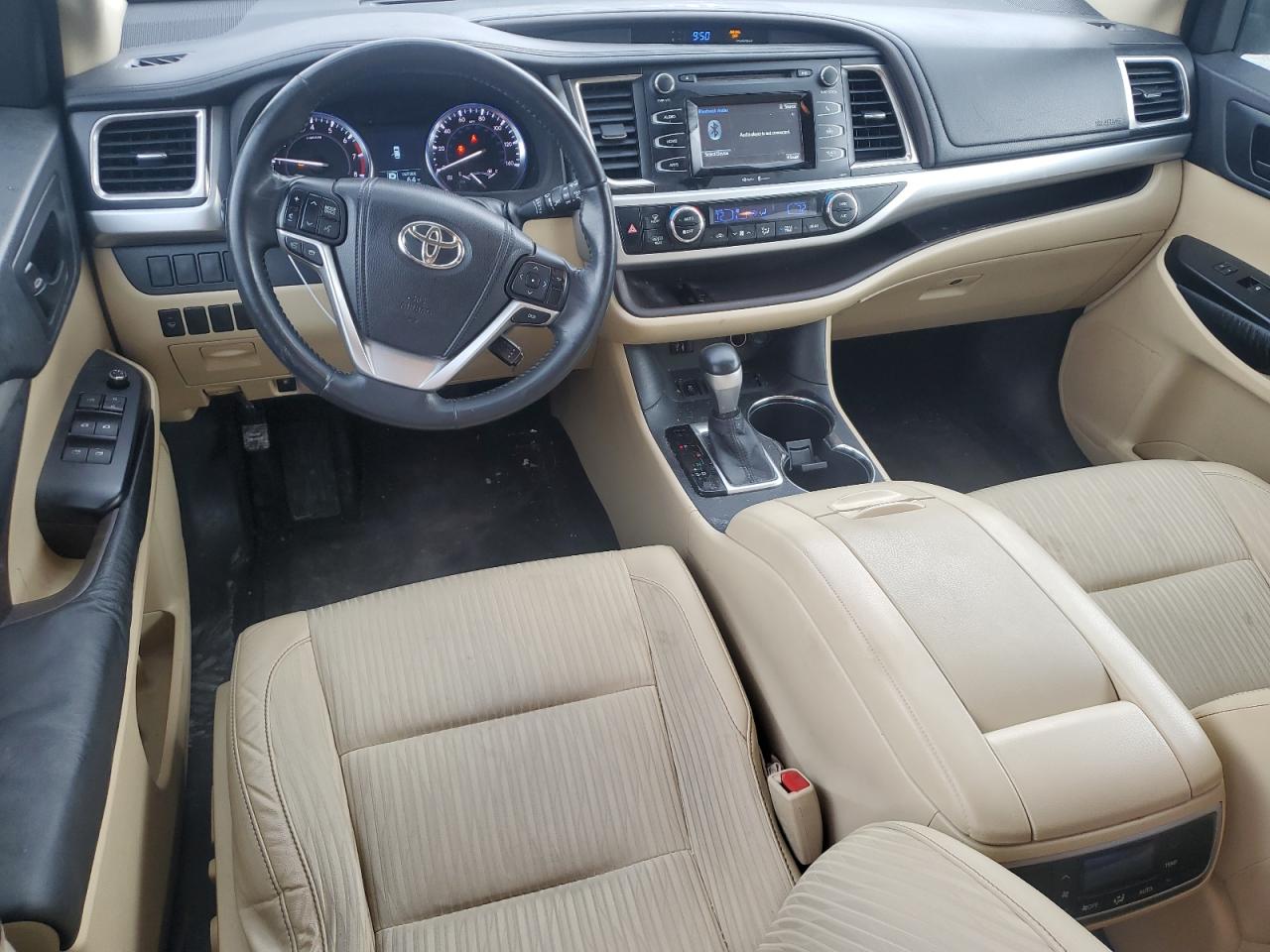 2014 Toyota Highlander - Image 8