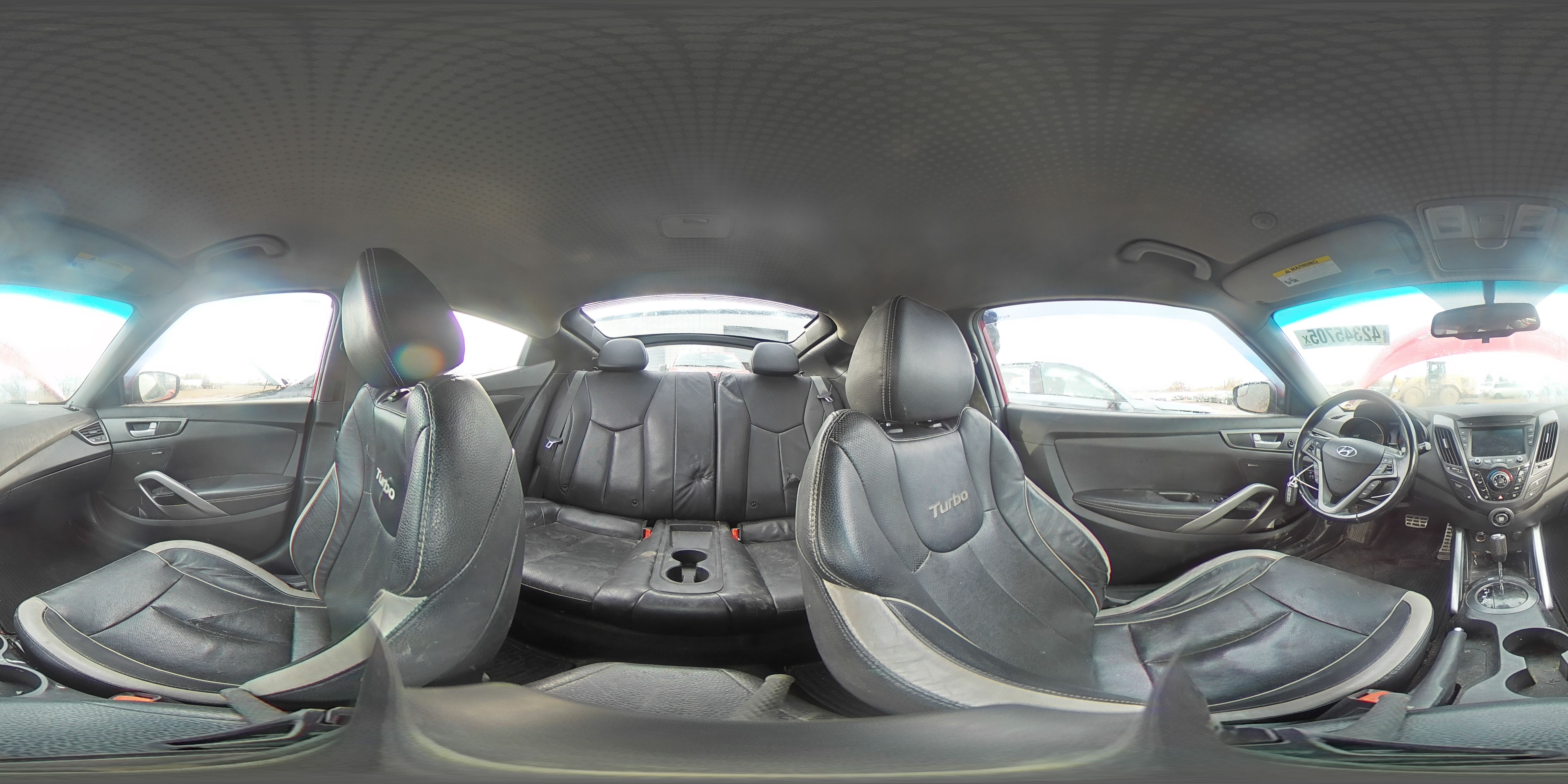 2014 Hyundai Veloster - Image 15