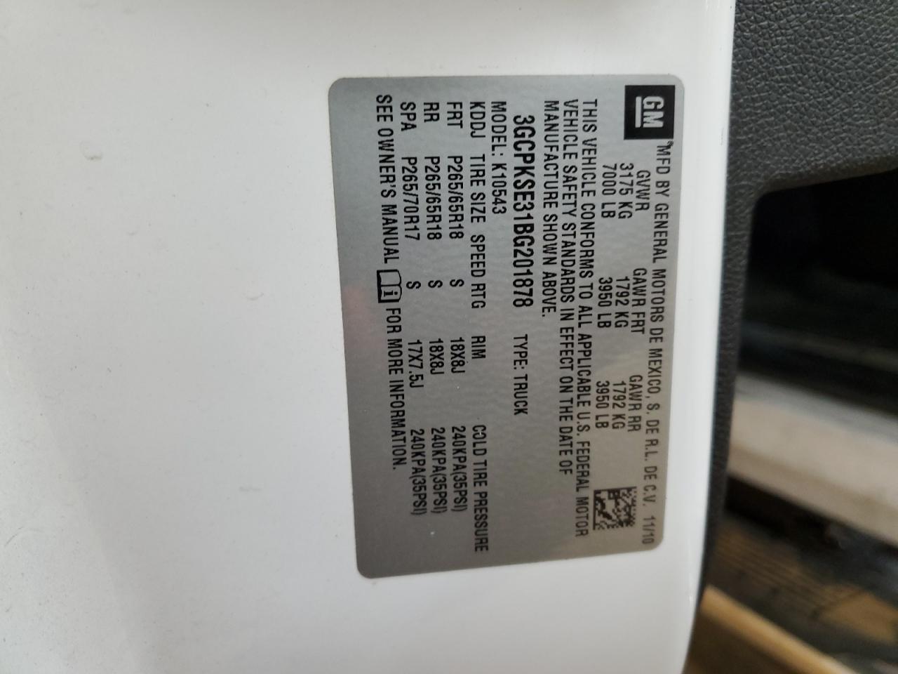 2011 Chevrolet Silverado - Image 12