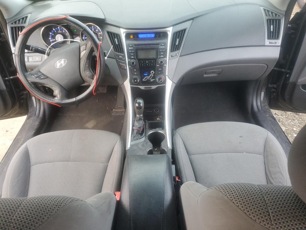 2012 Hyundai Sonata - Image 8