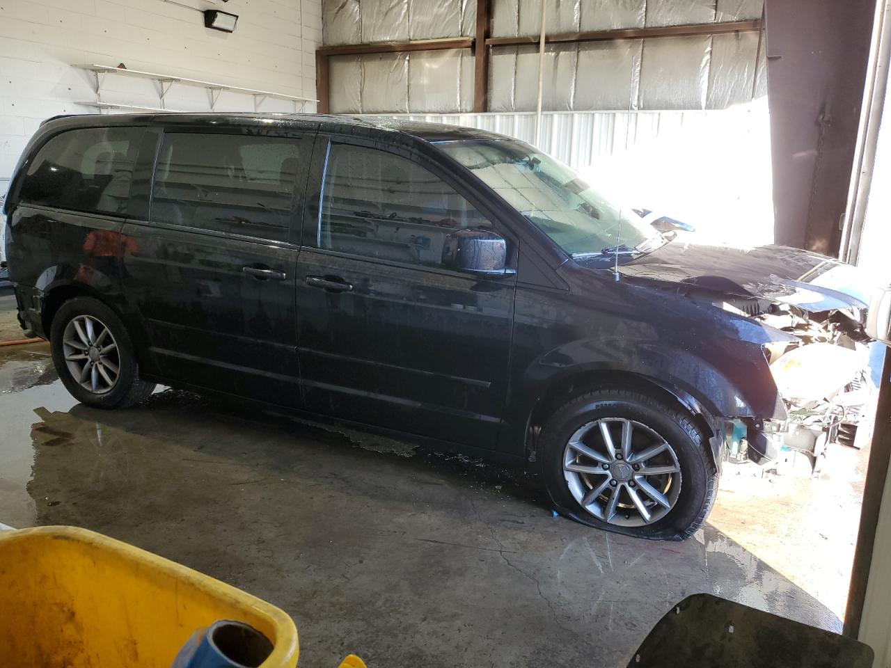 2017 Dodge Caravan - Image 4