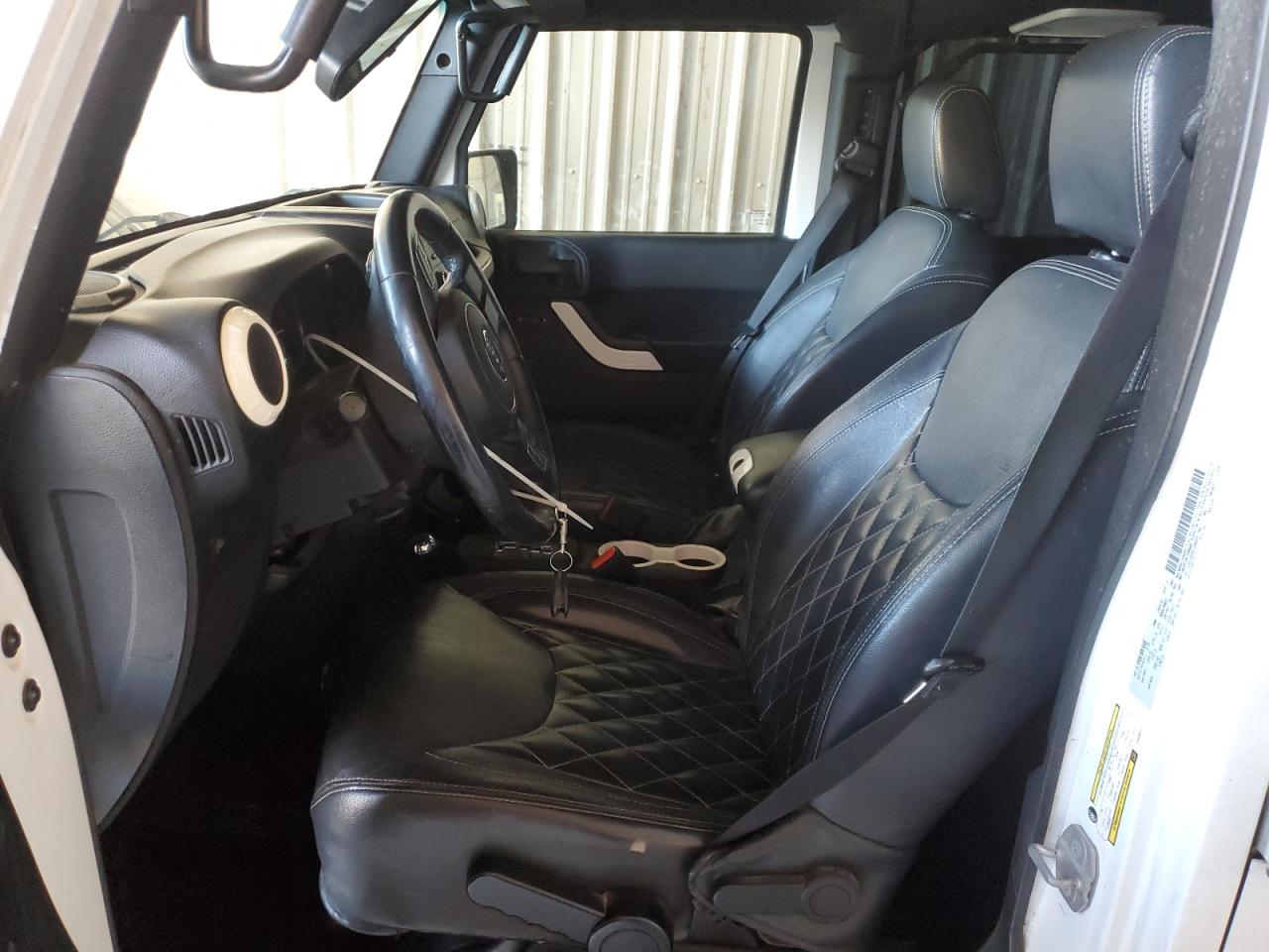 2015 Jeep Wrangler - Image 7