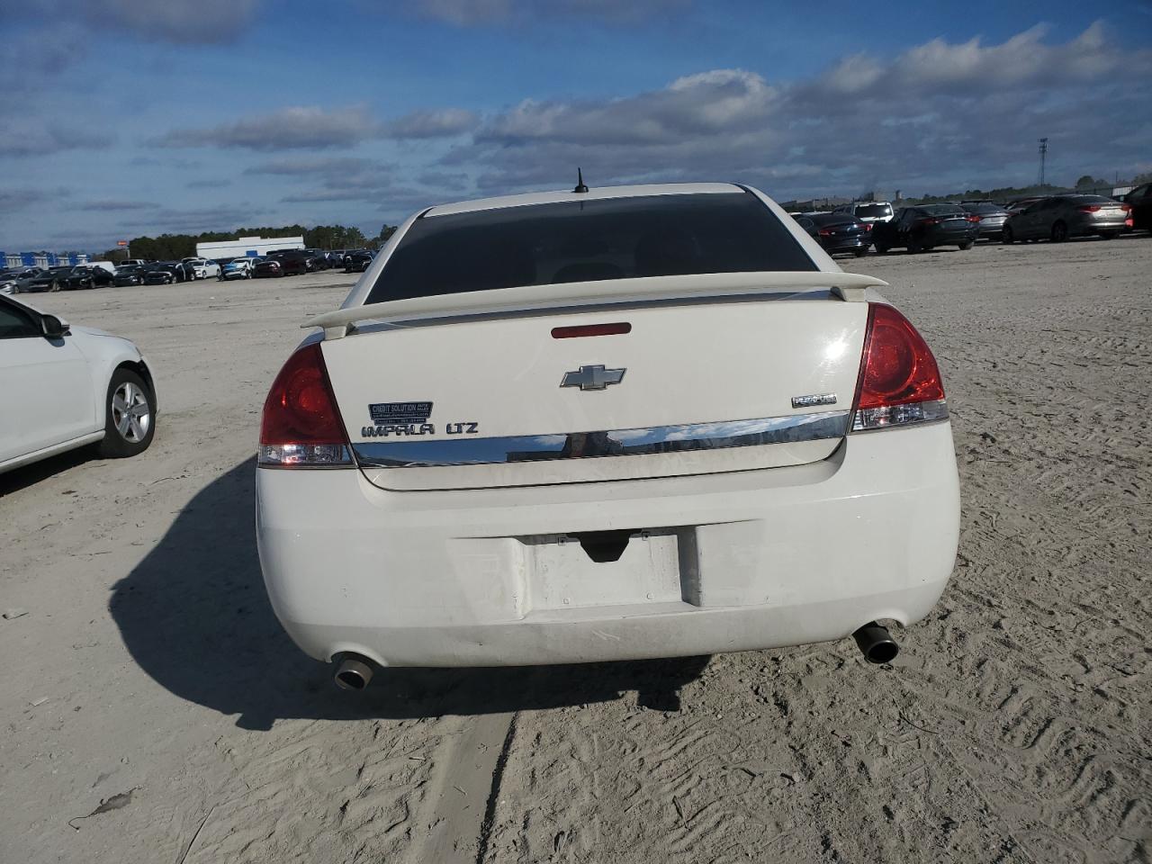 2009 Chevrolet Impala - Image 6