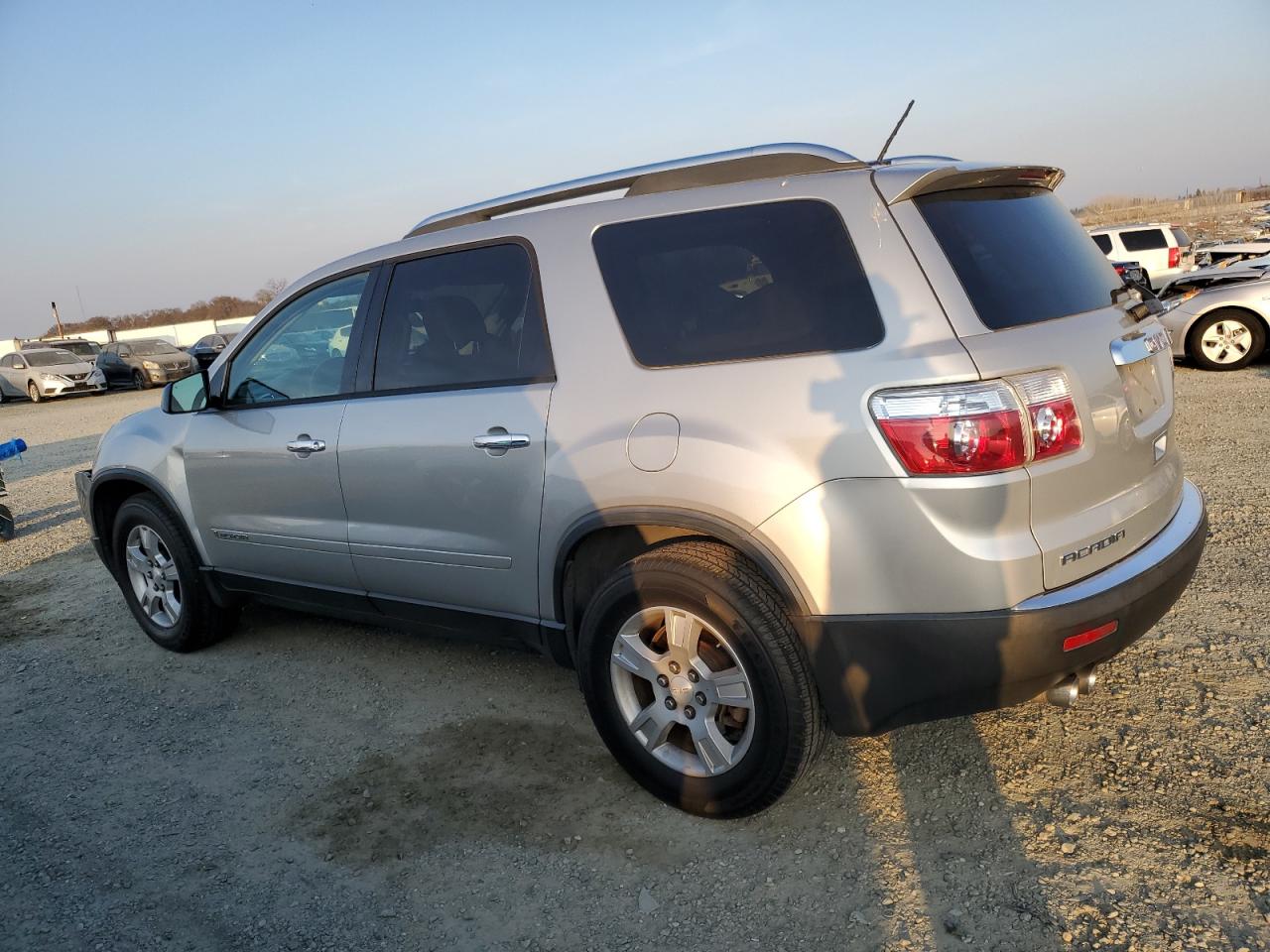 2008 GMC Acadia - Image 2