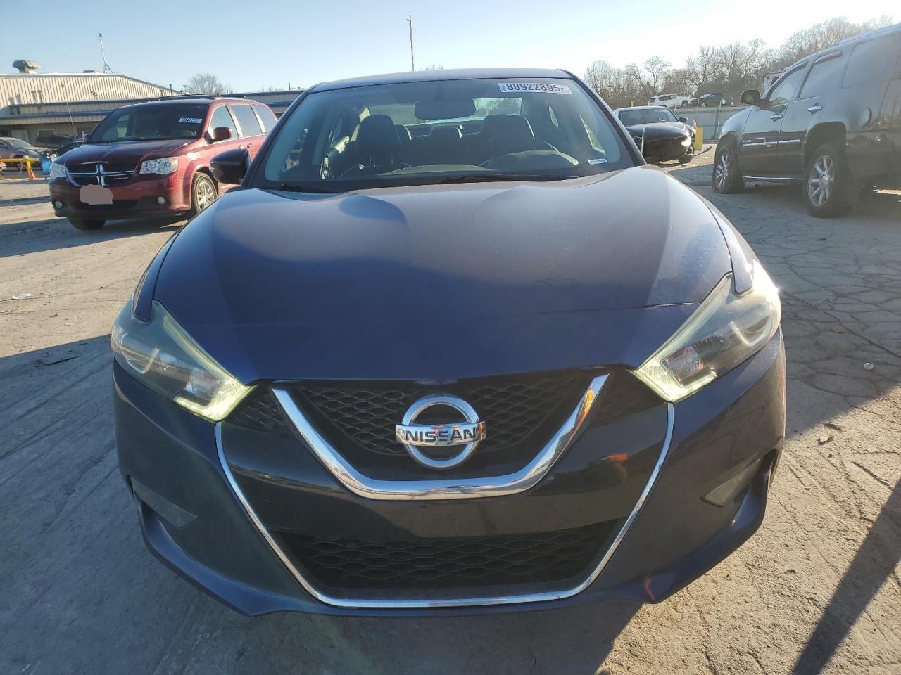 2018 Nissan Maxima - Image 5