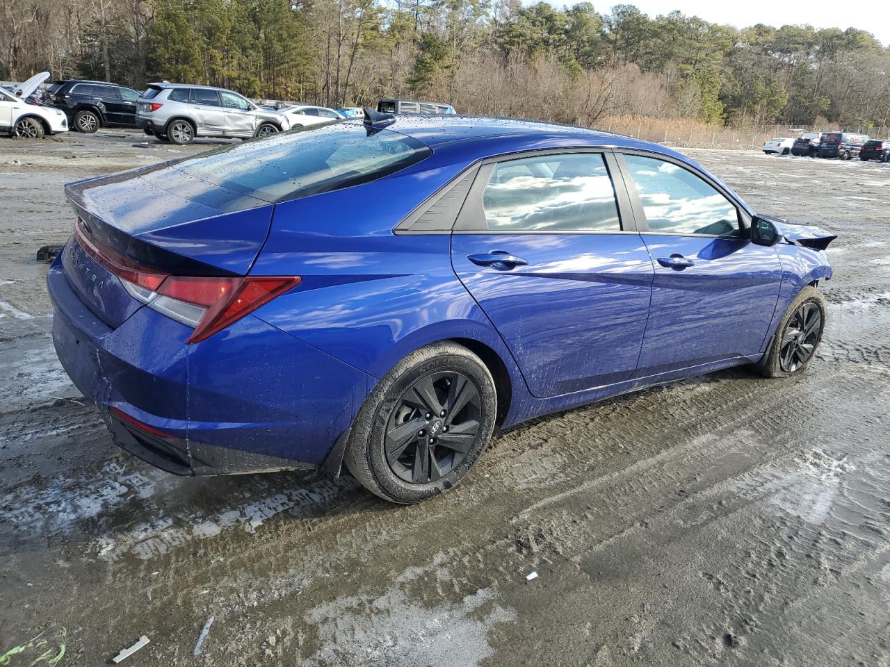 2023 Hyundai Elantra - Image 3