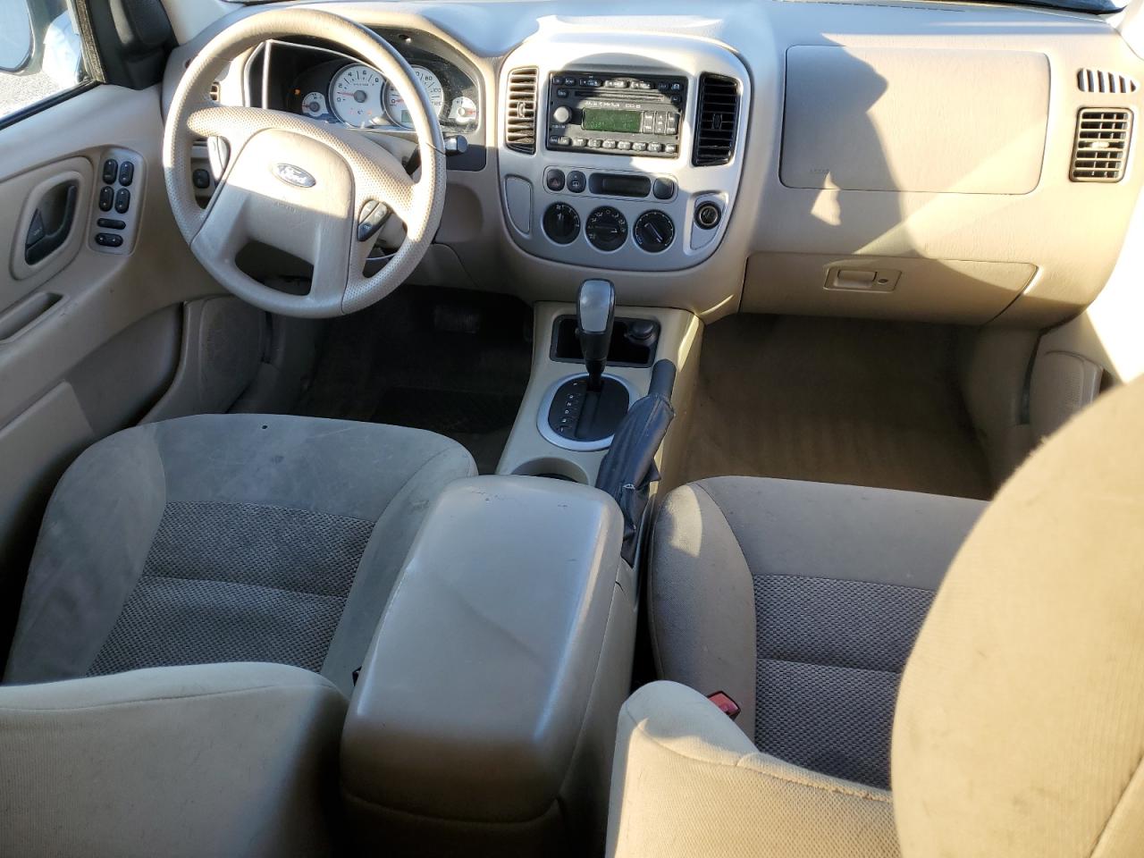 2007 Ford Escape - Image 8