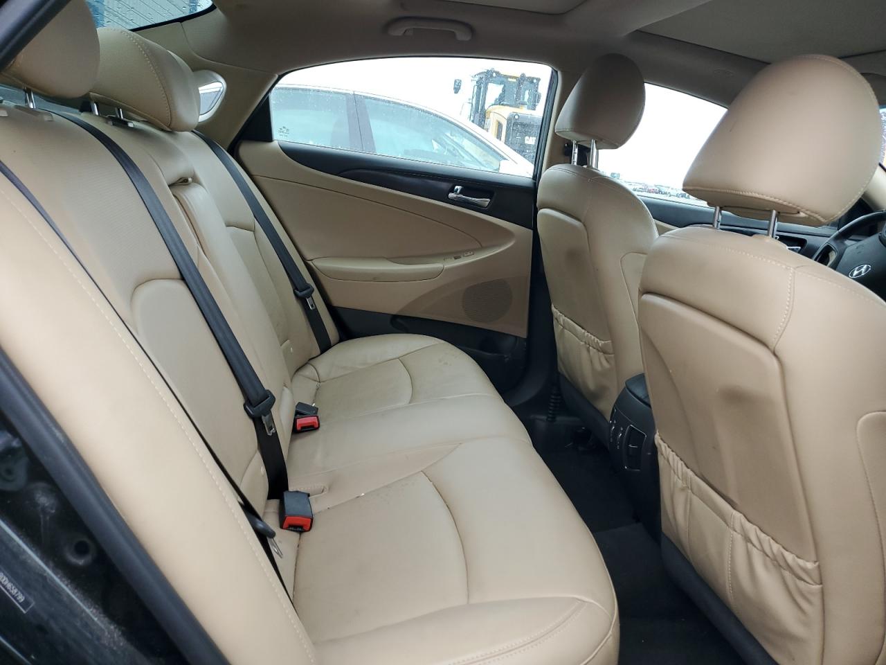2013 Hyundai Sonata - Image 10