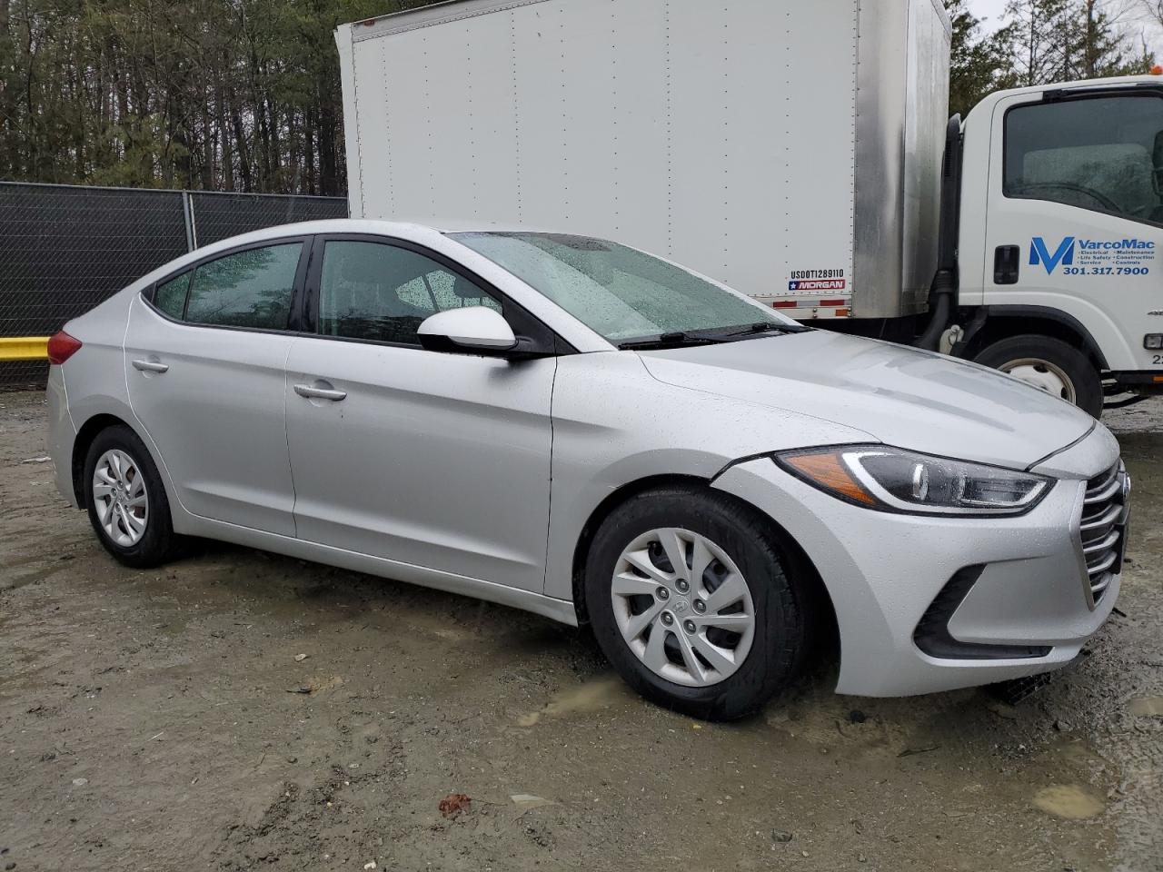 2018 Hyundai Elantra - Image 4