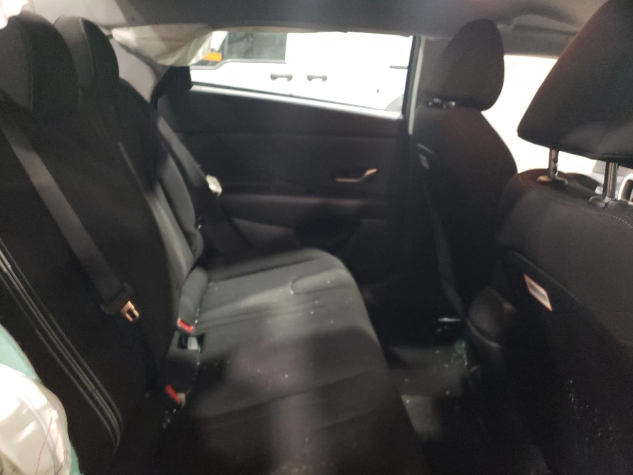 2024 Hyundai Elantra - Image 10
