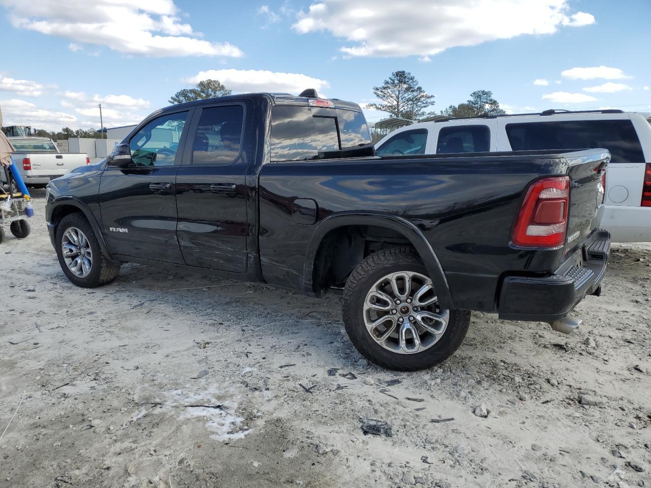 2019 RAM 1500 - Image 2