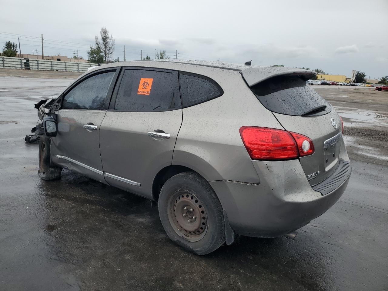 2011 Nissan Rogue - Image 2