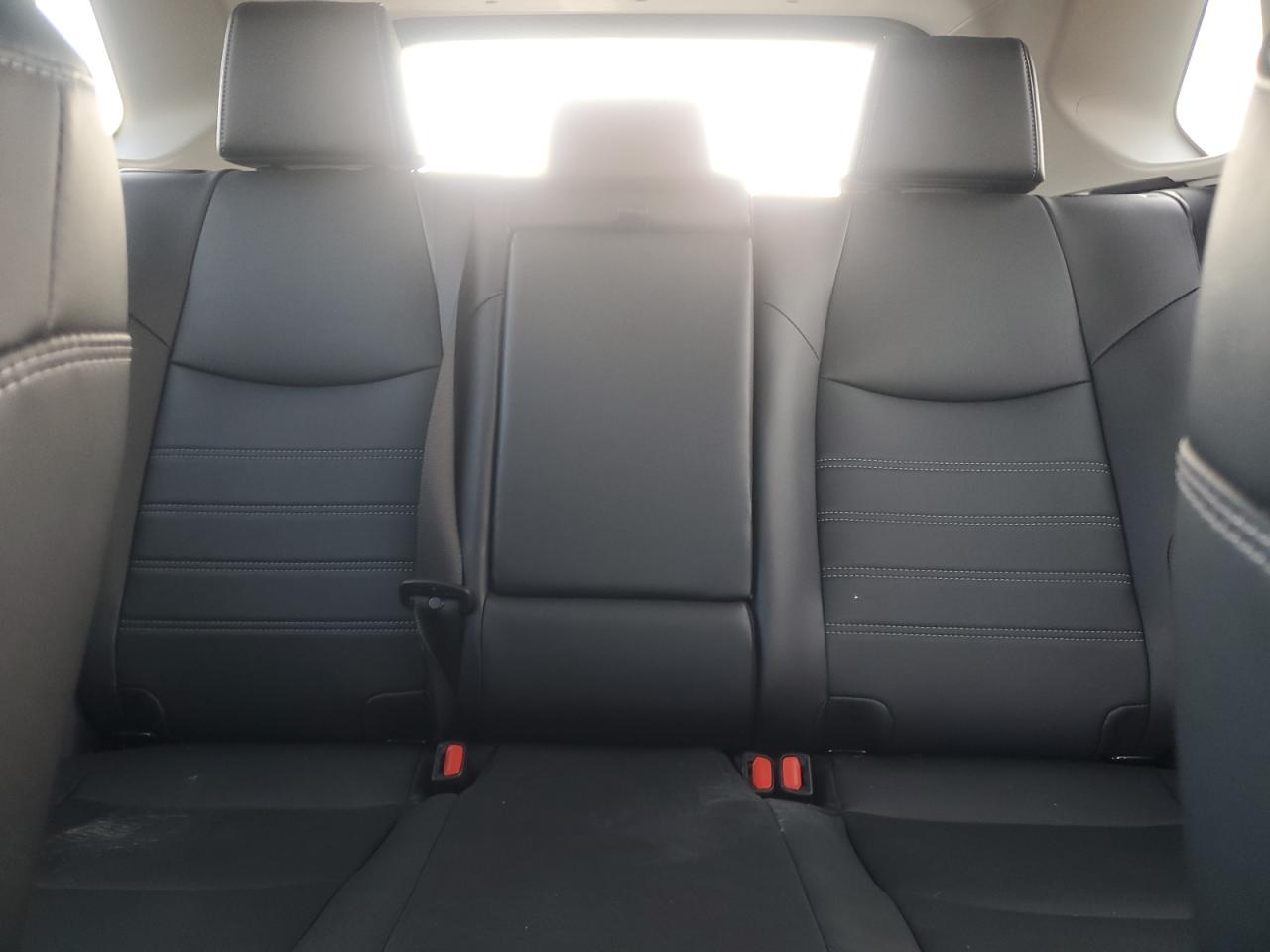 2024 Toyota RAV 4 - Image 10