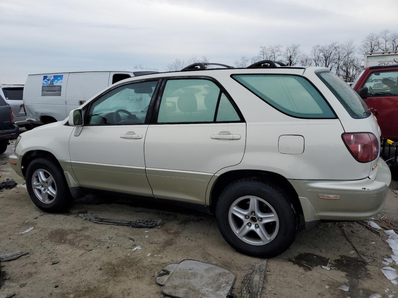 2000 Lexus RX - Image 2