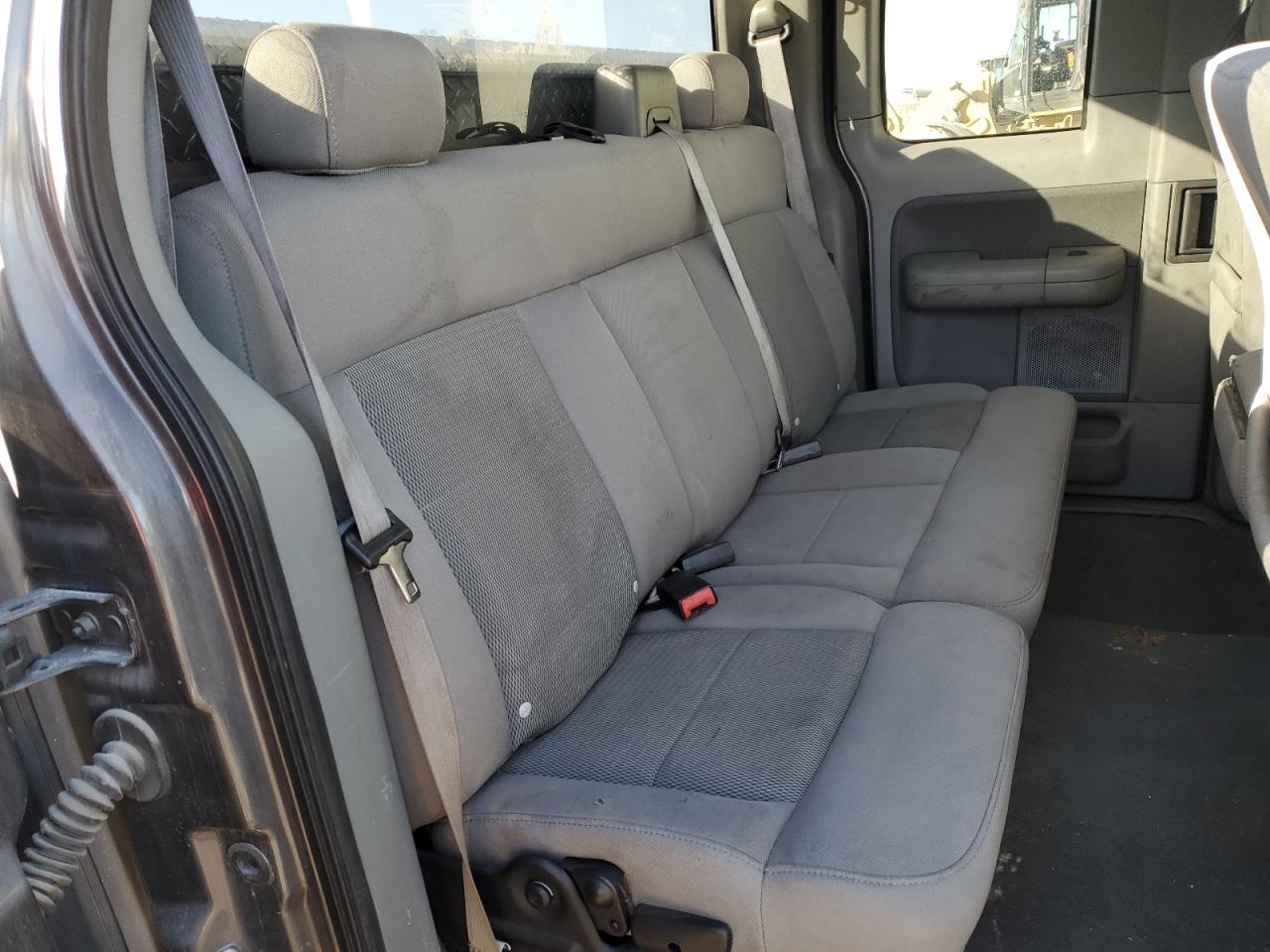 2006 Ford F-150 - Image 10
