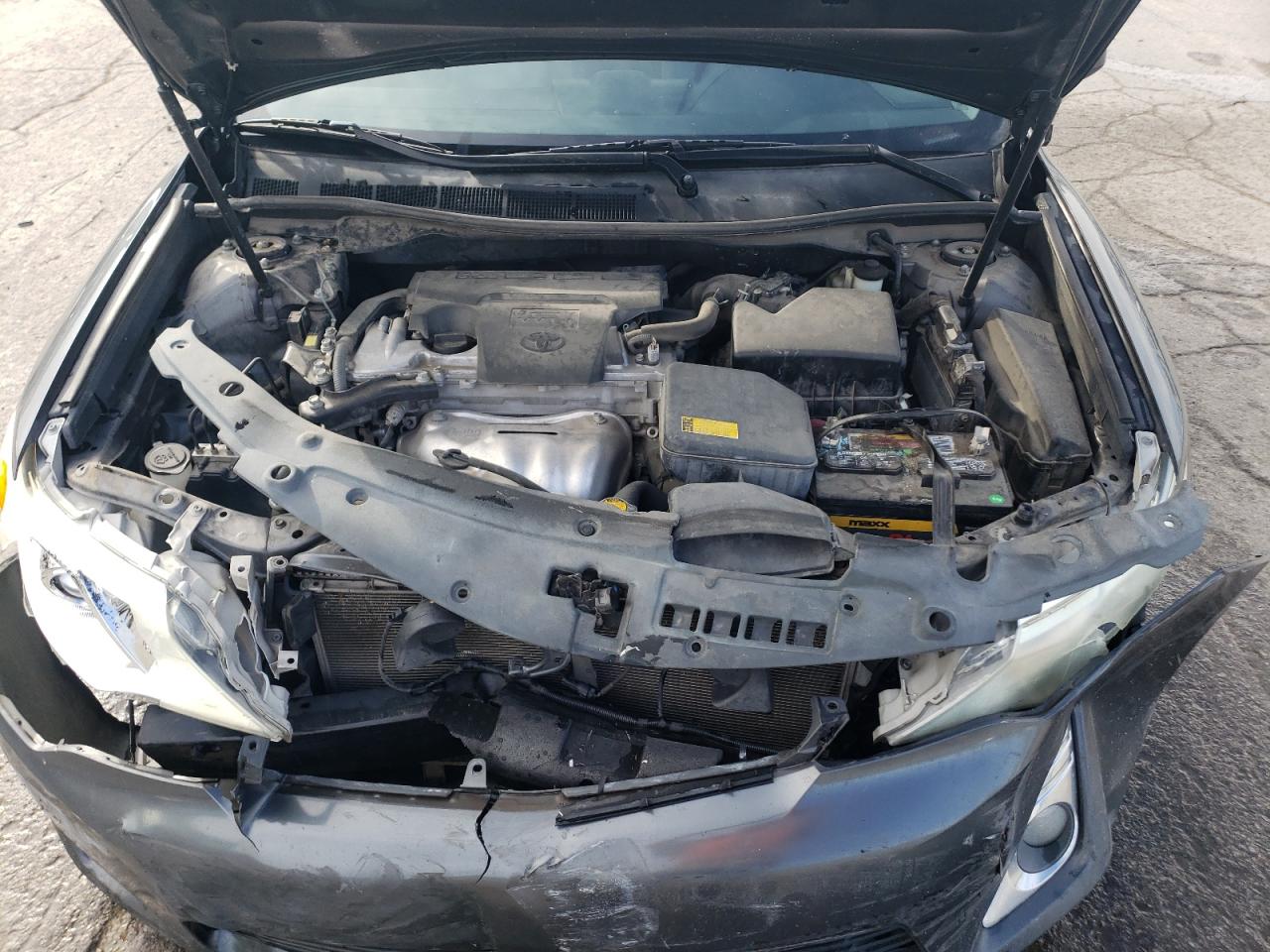 2012 Toyota Camry - Image 11
