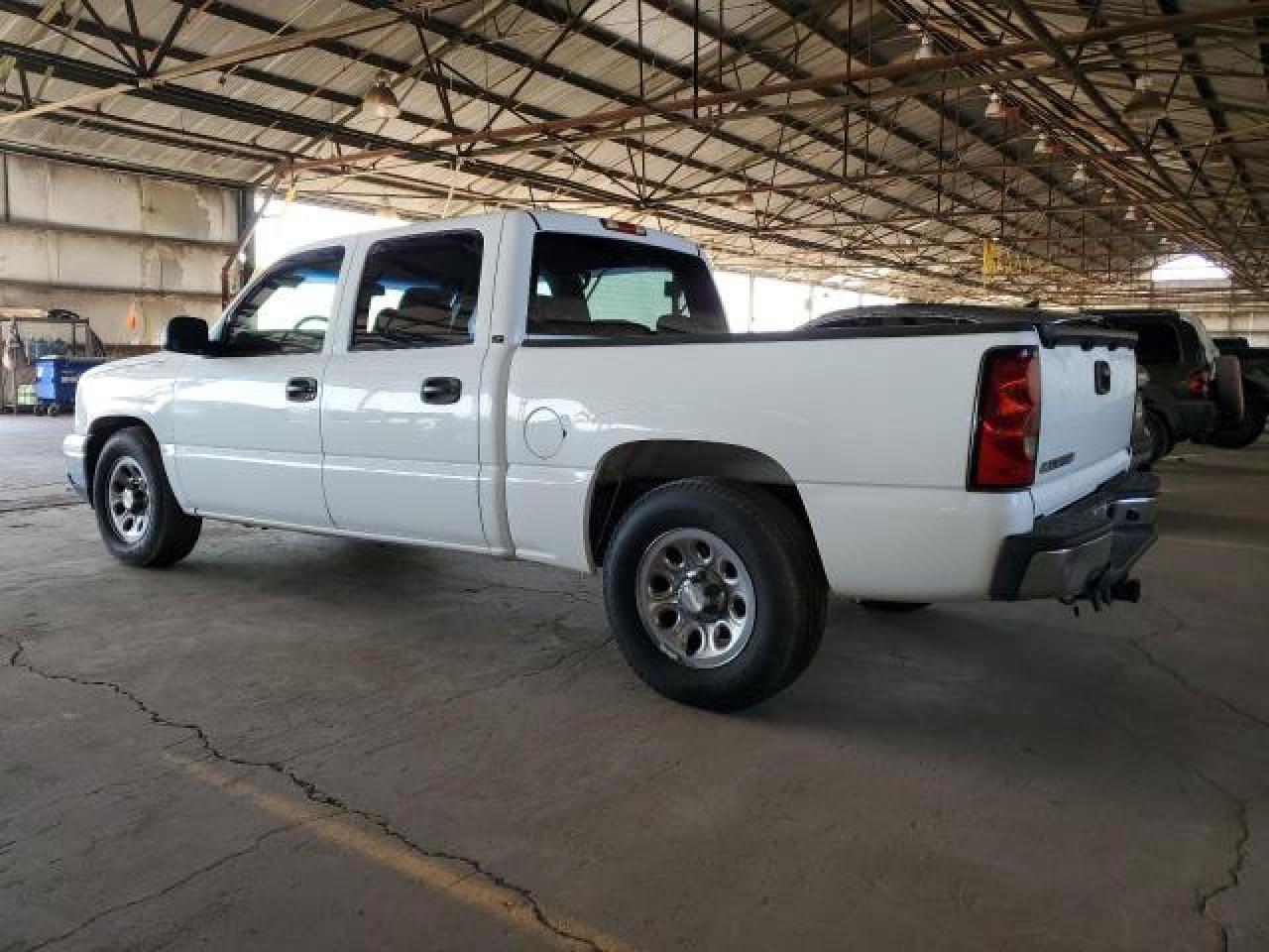 2006 Chevrolet Silverado - Image 3