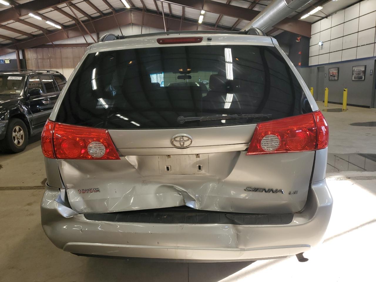 2006 Toyota Sienna - Image 6