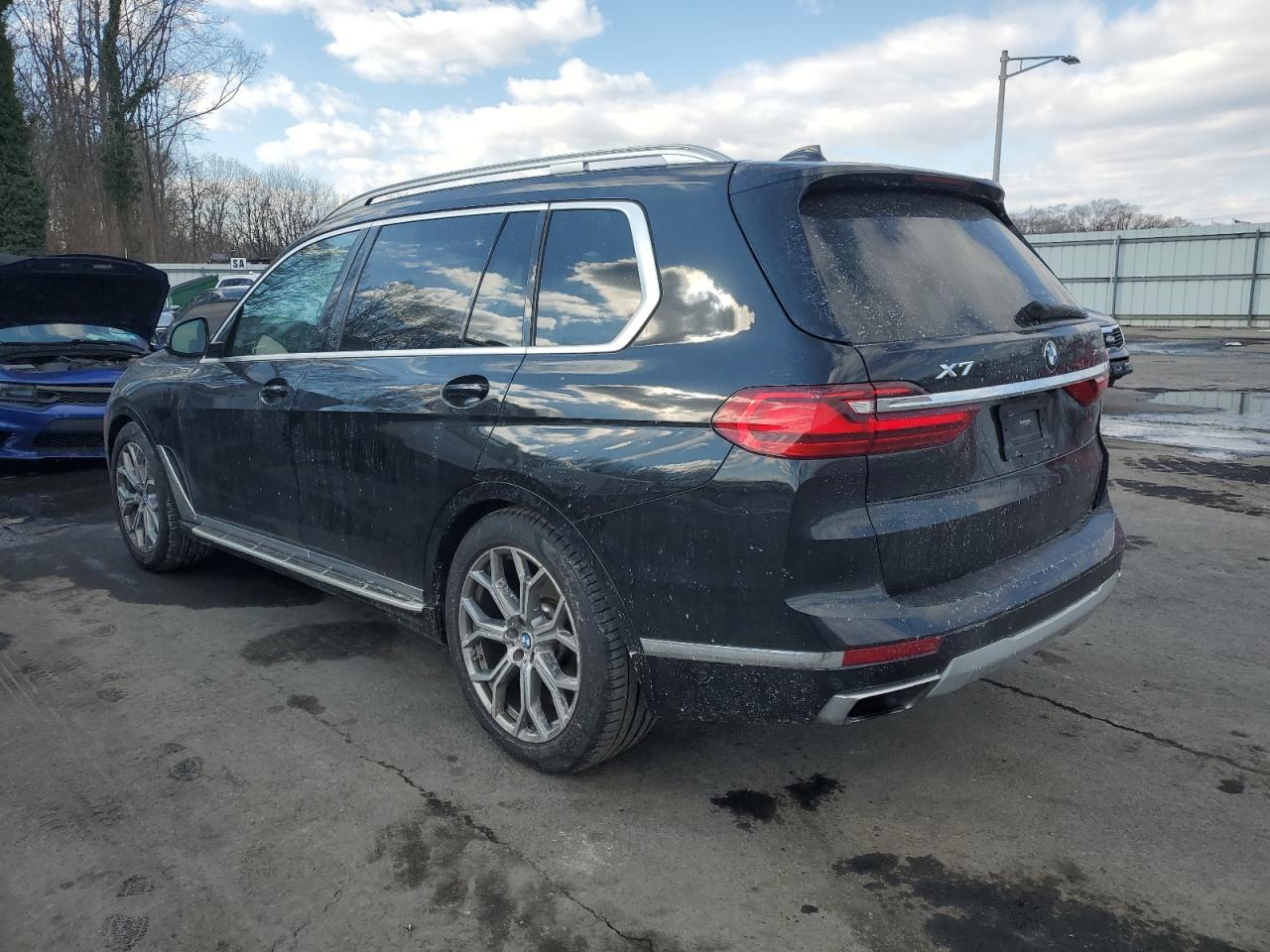 2021 BMW X7 - Image 2
