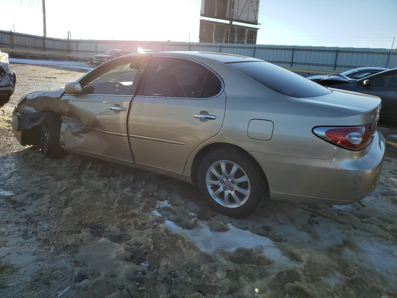 2002 Lexus ES - Image 2