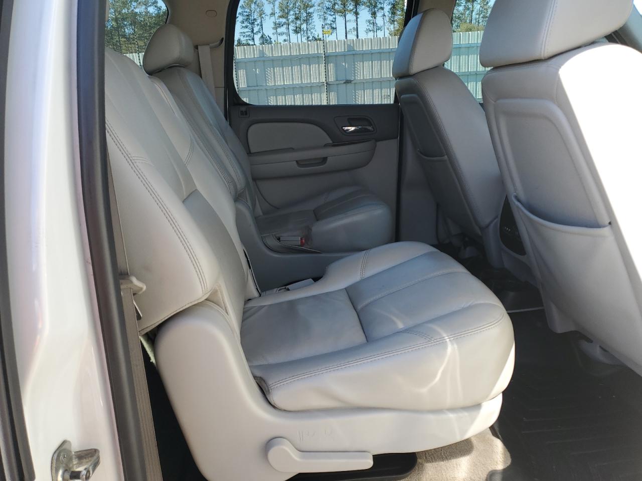 2007 Chevrolet Suburban - Image 11