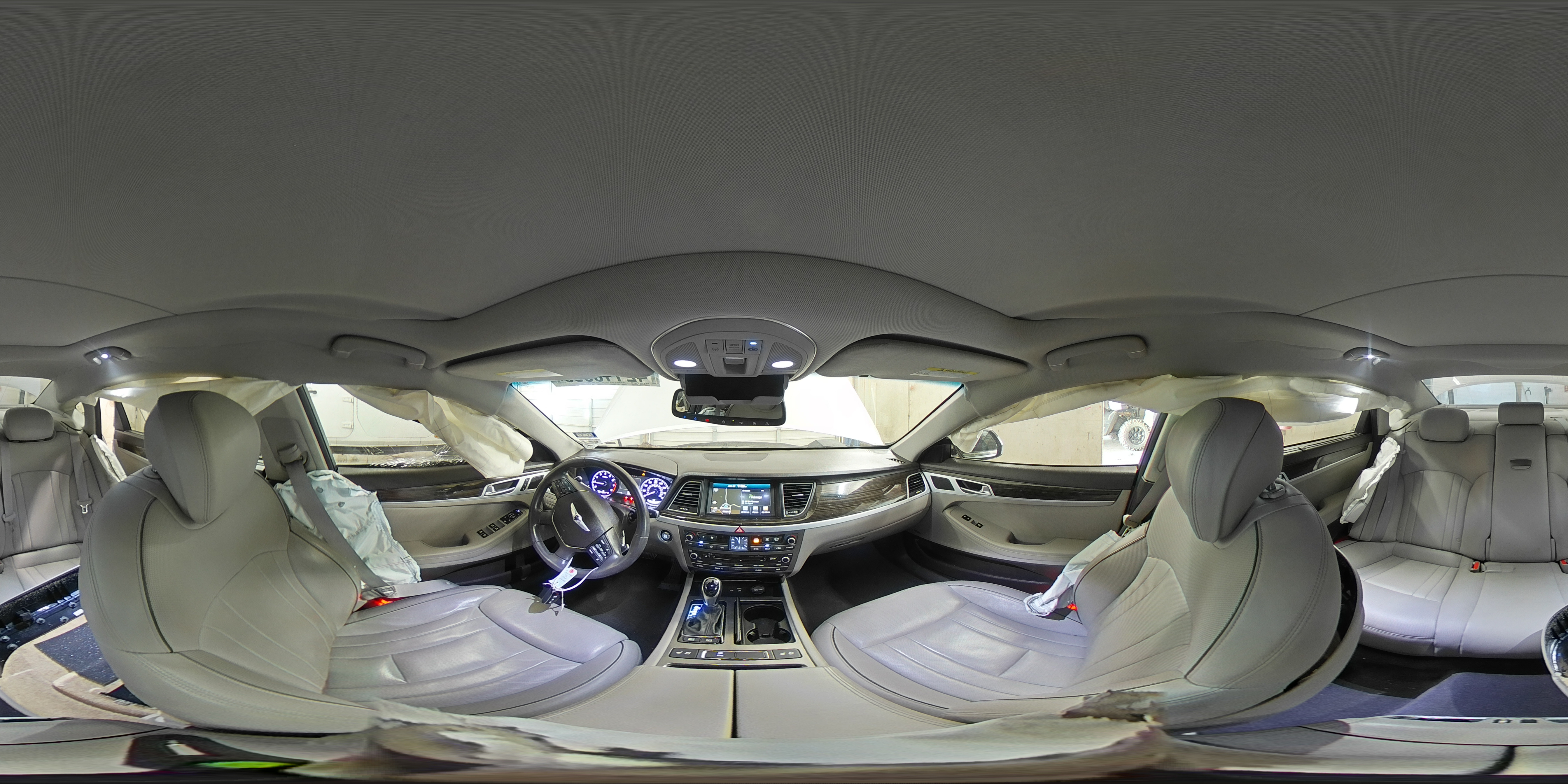 2015 Hyundai Genesis - Image 14