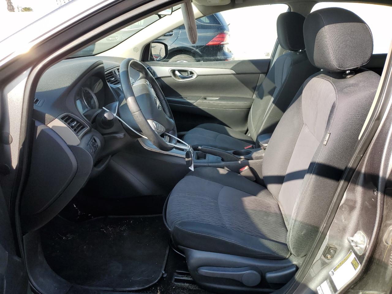 2015 Nissan Sentra - Image 7