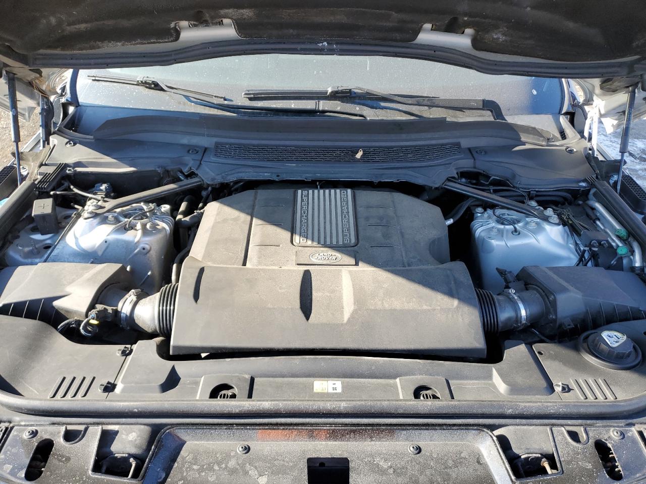 2015 Land Rover Range Rover - Image 13