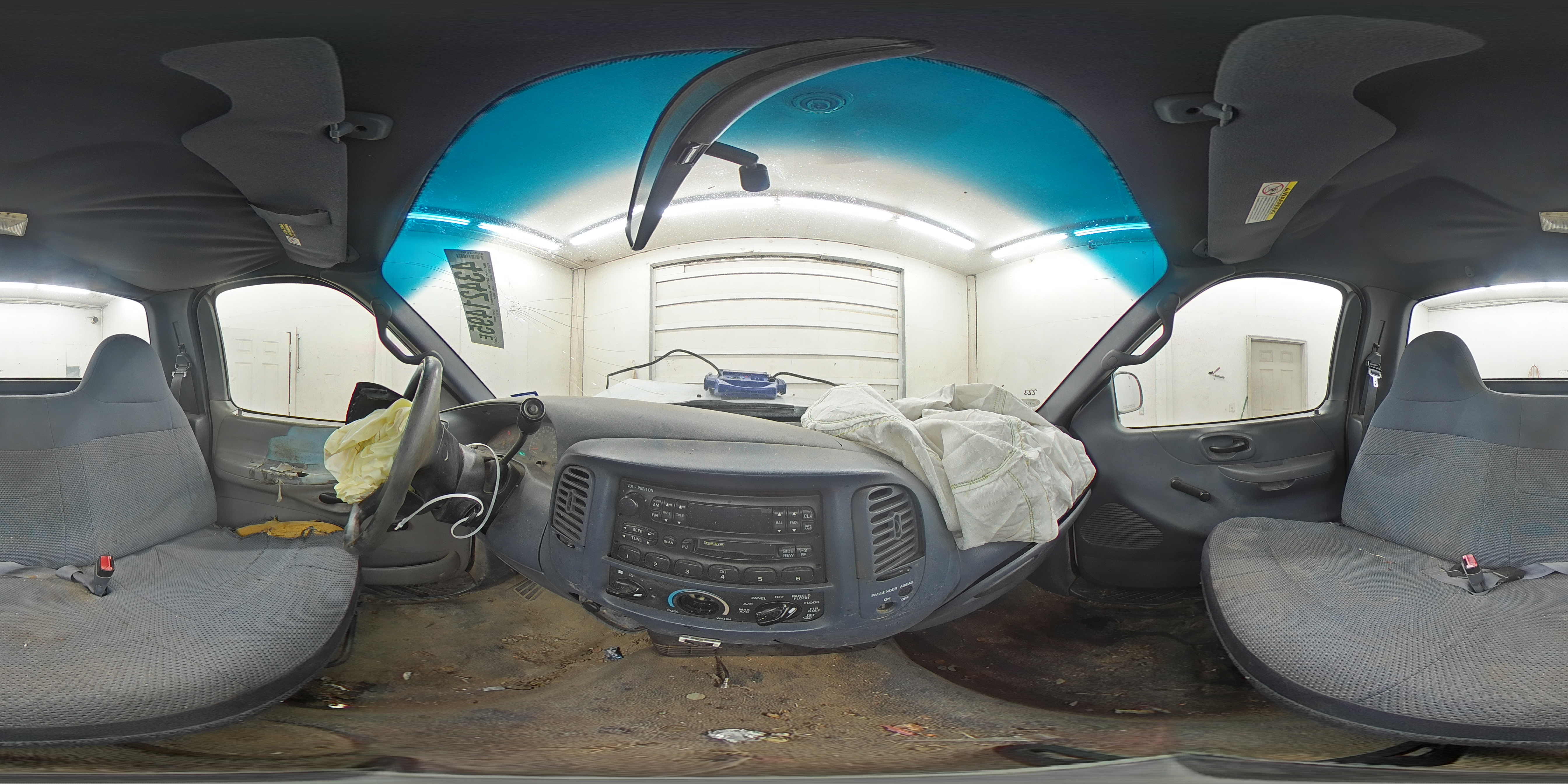 2000 Ford F-150 - Image 13