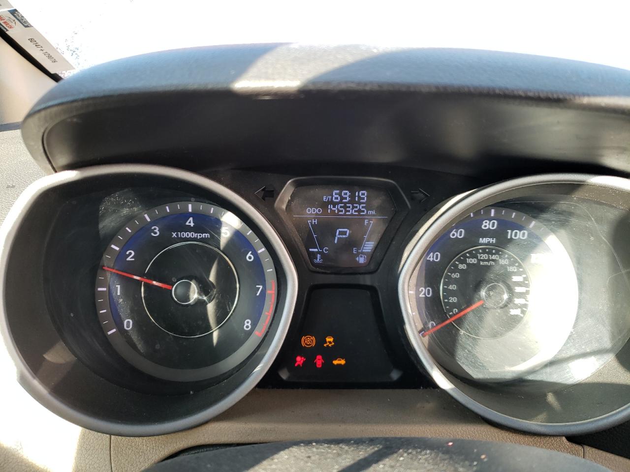 2011 Hyundai Elantra - Image 9