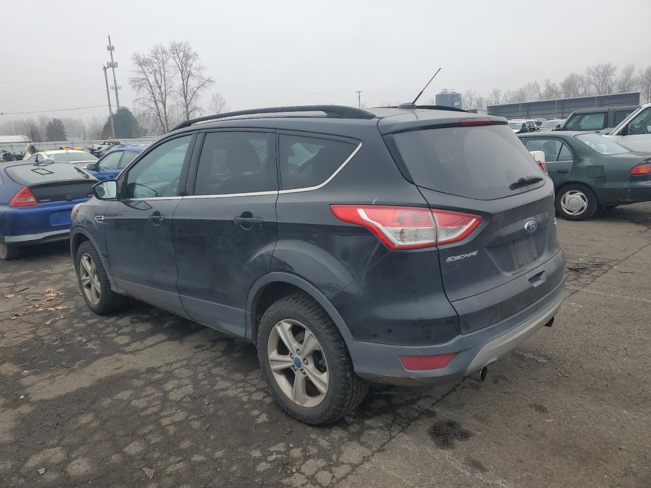 VIN 1FMCU9GX0DUC16398 2013 FORD ESCAPE no.2