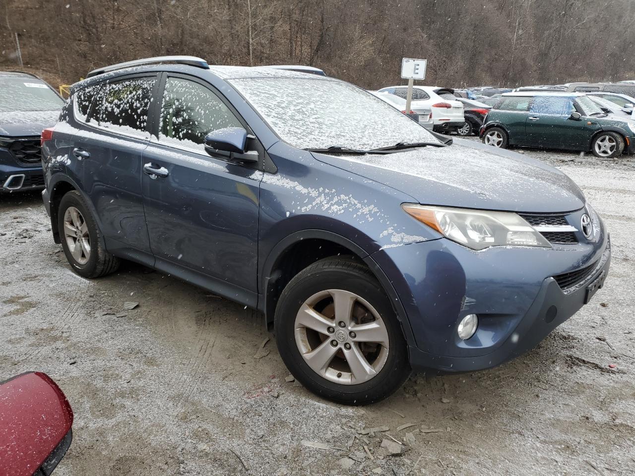 VIN JTMRFREV0DD040026 2013 TOYOTA RAV4 no.4