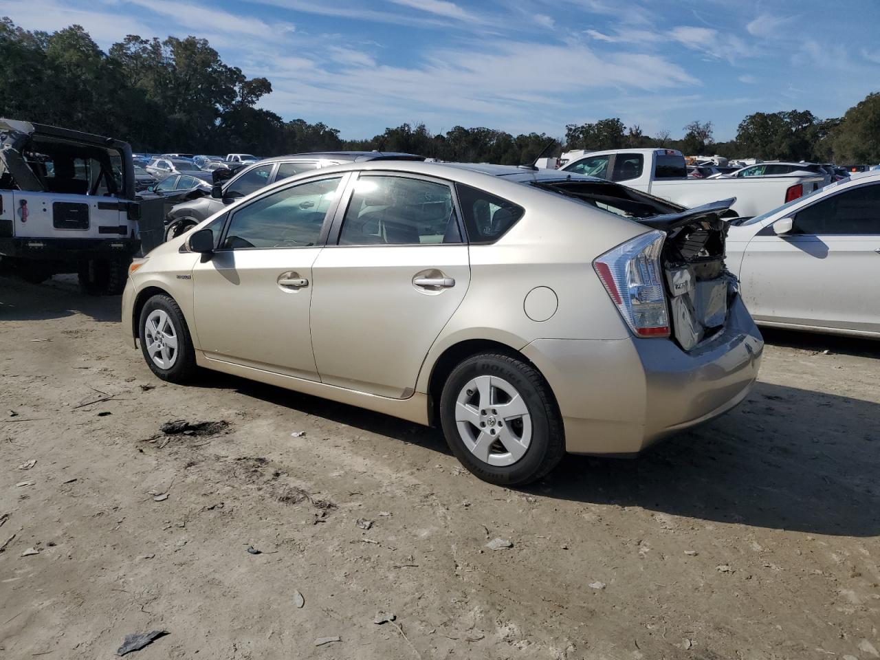 2010 Toyota Prius - Image 2