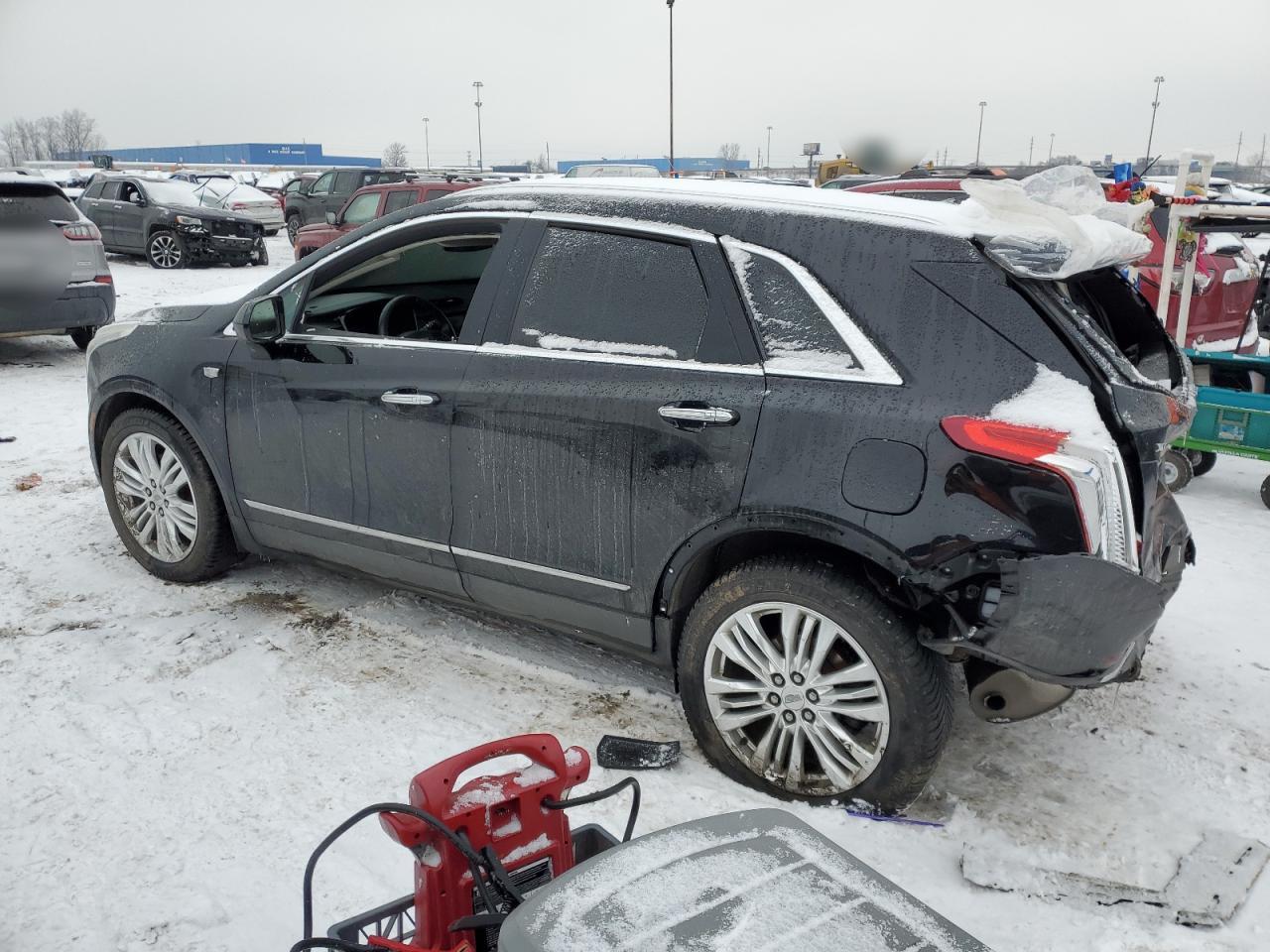 2017 Cadillac XT5 - Image 2