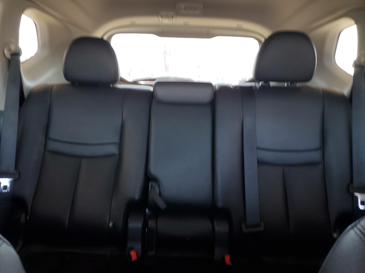 2018 Nissan Rogue - Image 10