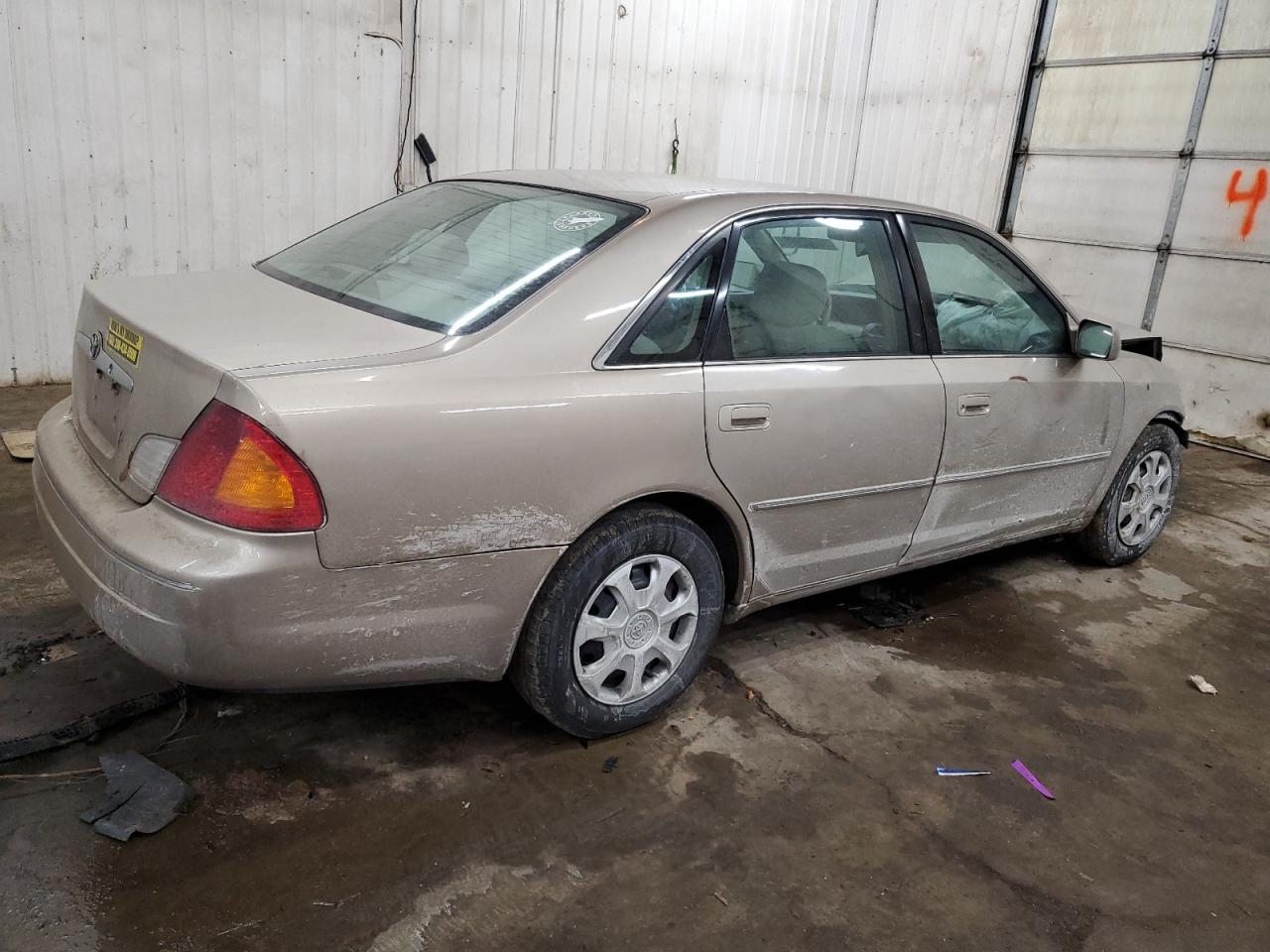 2000 Toyota Avalon - Image 3