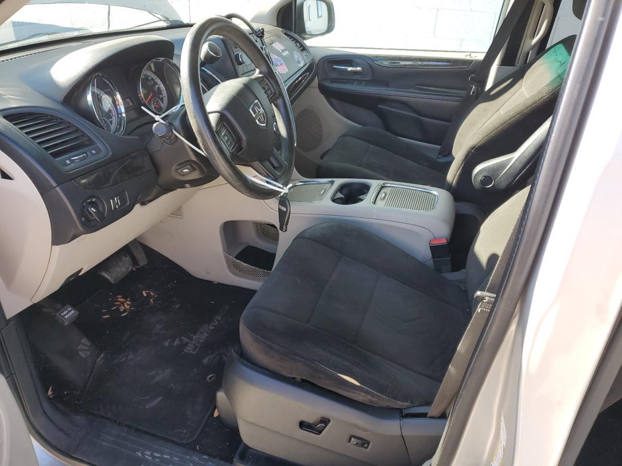 2012 Dodge Caravan - Image 7